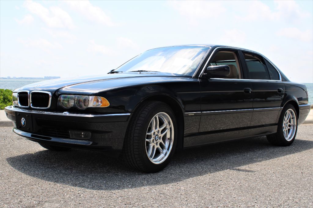 2001 BMW 7-Series 740i photo