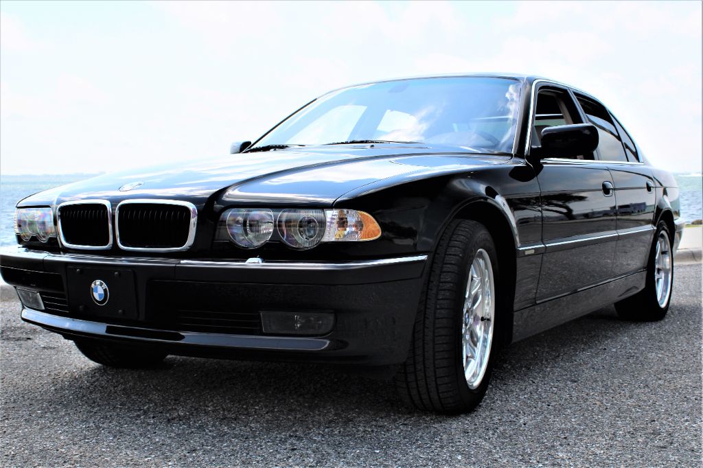 2001 BMW 7-Series 740i photo