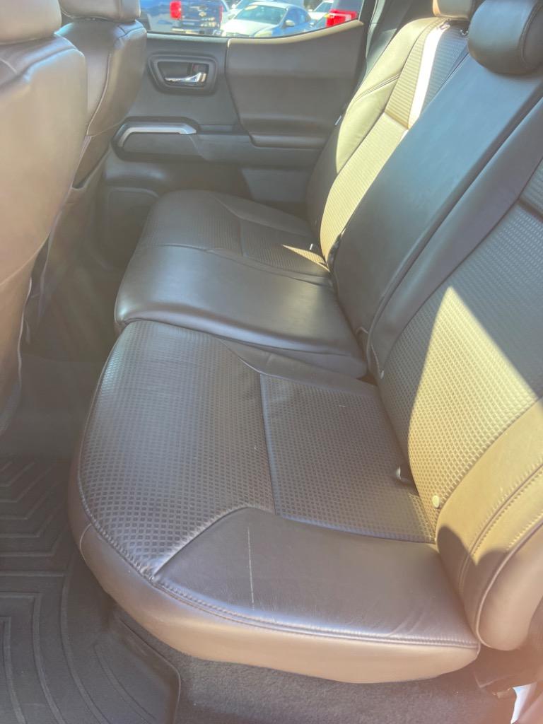2016 Toyota Tacoma Limited photo