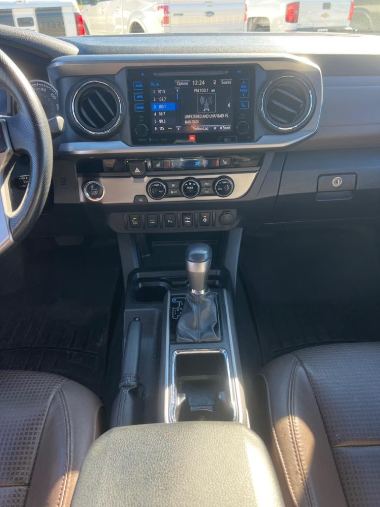 2016 Toyota Tacoma Limited photo