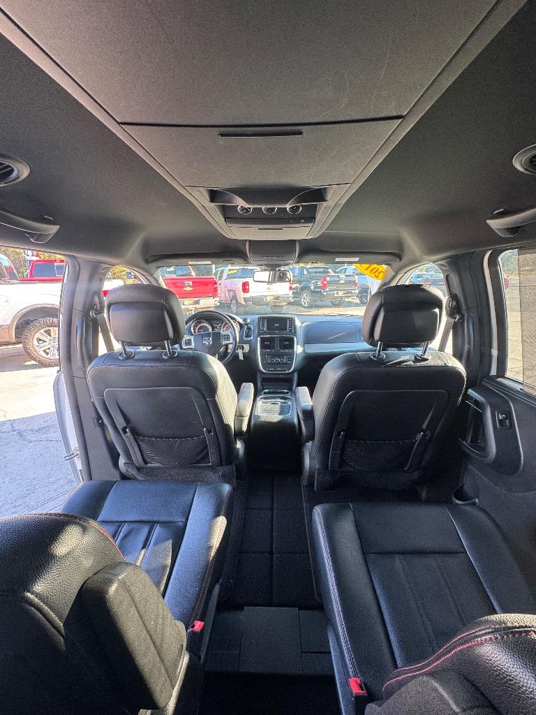 2019 Dodge Grand Caravan - $13,750
