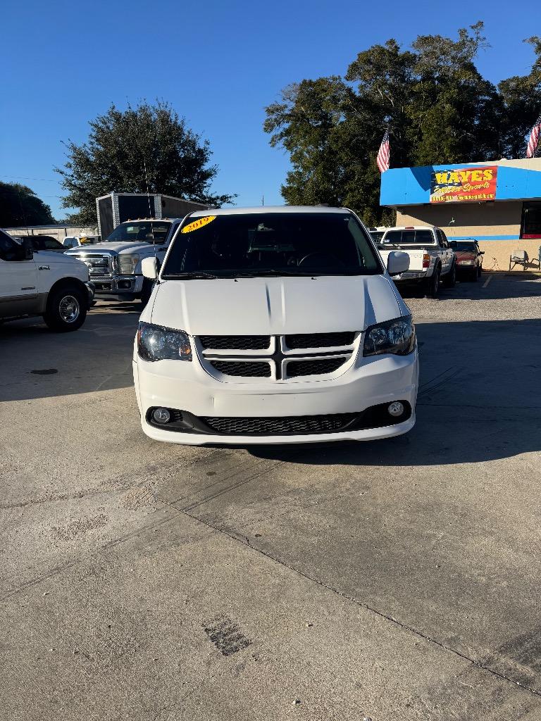 2019 Dodge Grand Caravan - $13,750