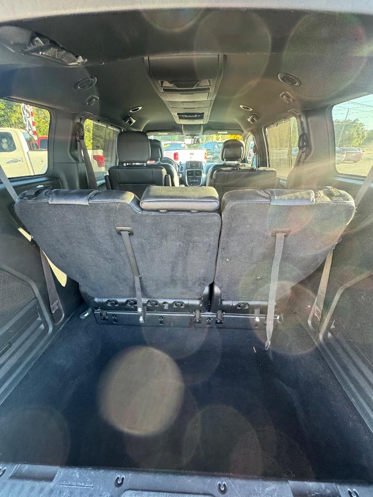 2019 Dodge Grand Caravan - $13,750