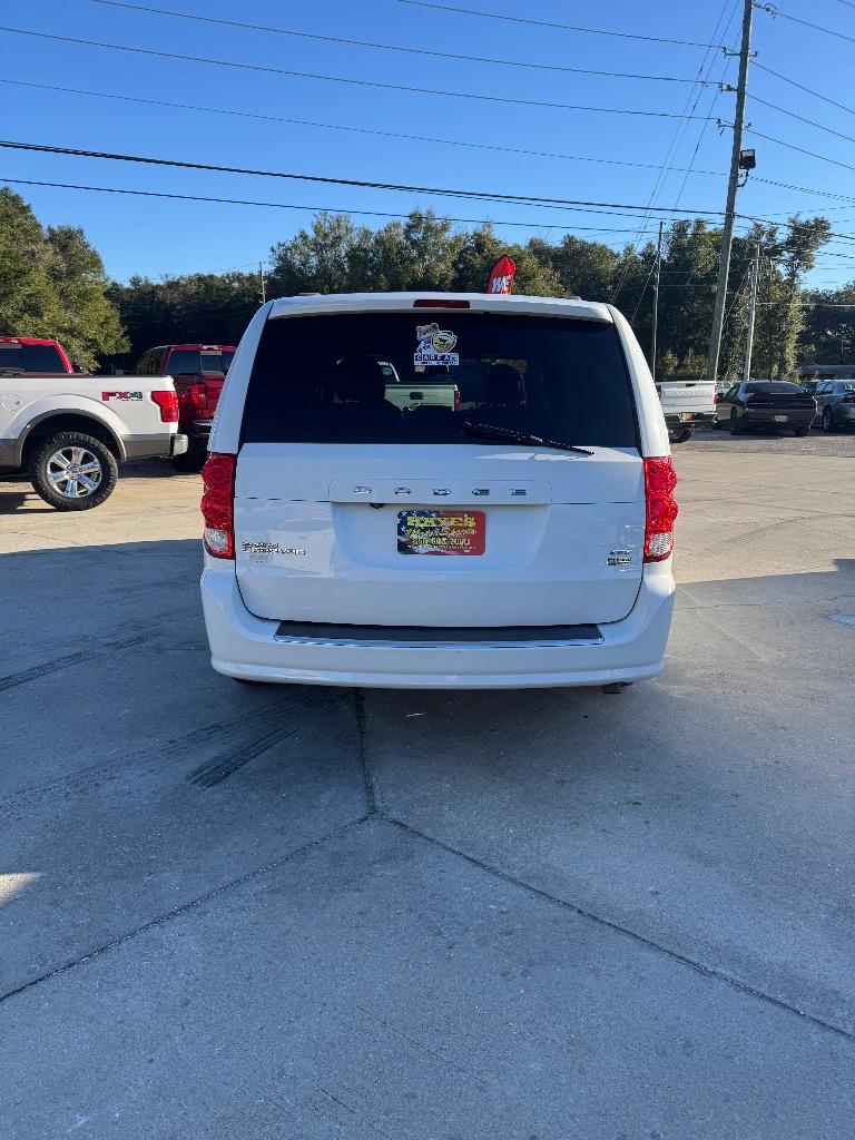 2019 Dodge Grand Caravan - $13,750