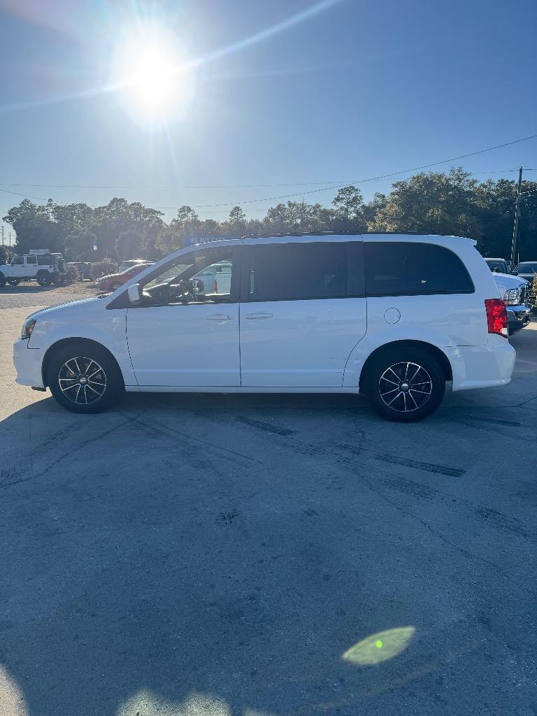 2019 Dodge Grand Caravan - $13,750