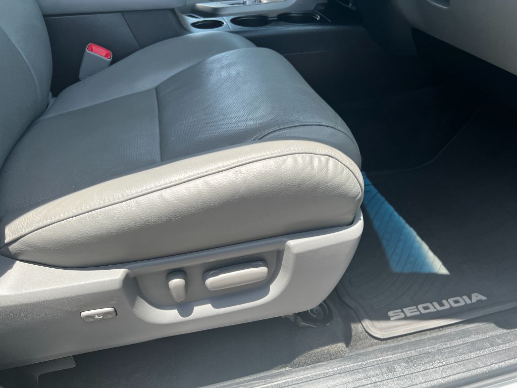 2014 Toyota Sequoia - $32,995