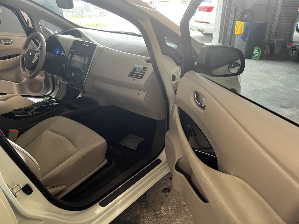 2012 Nissan LEAF - $13,995