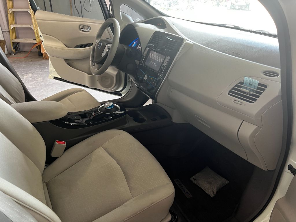 2012 Nissan LEAF - $13,995