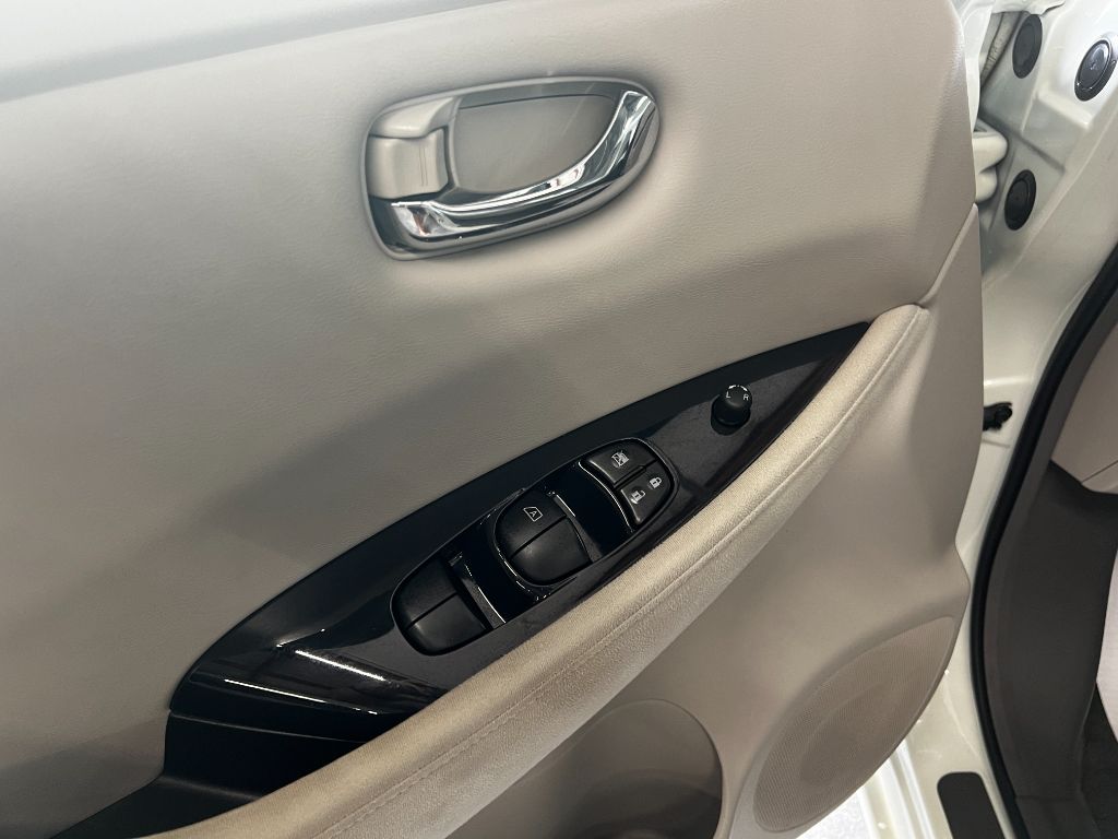 2012 Nissan LEAF - $13,995
