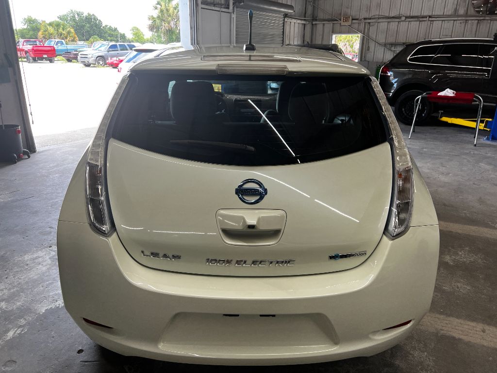 2012 Nissan LEAF SV photo