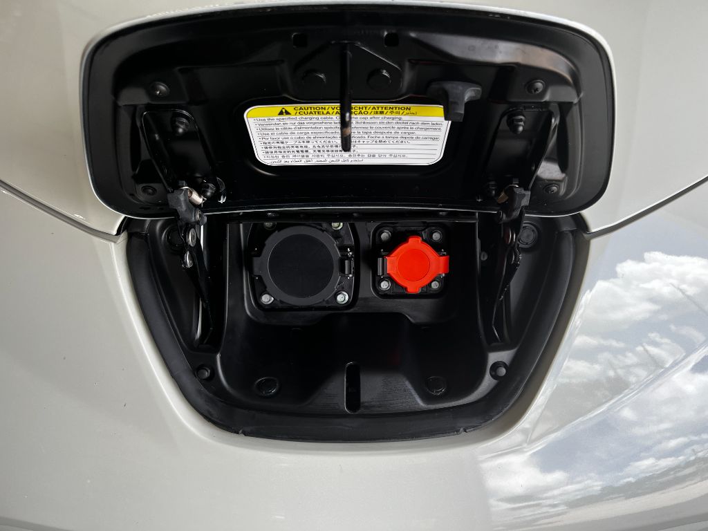 2012 Nissan LEAF - $13,995