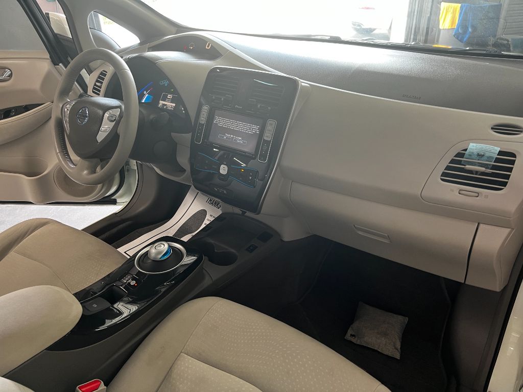 2012 Nissan LEAF - $13,995