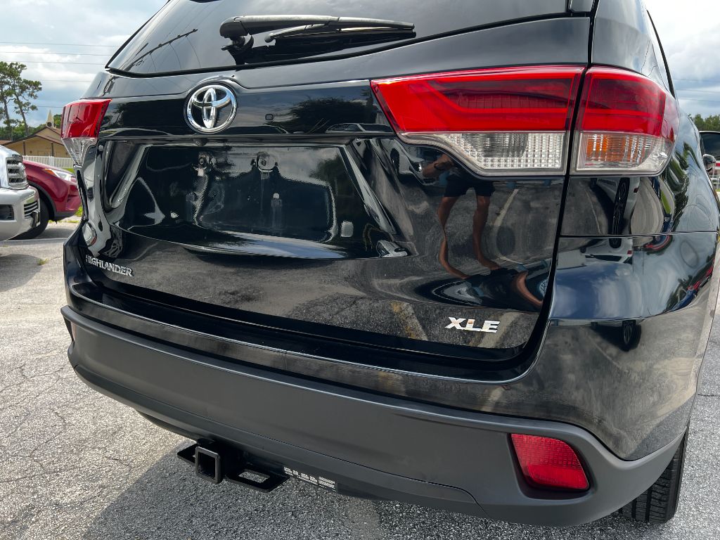 2017 Toyota Highlander - $26,495