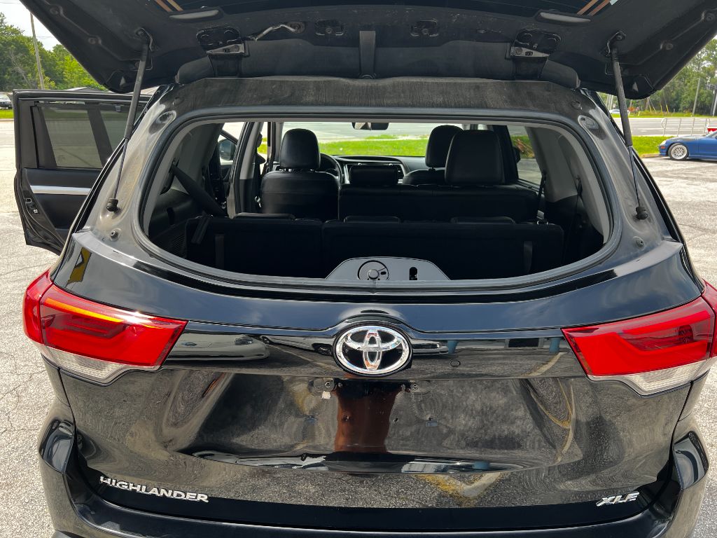 2017 Toyota Highlander - $26,495