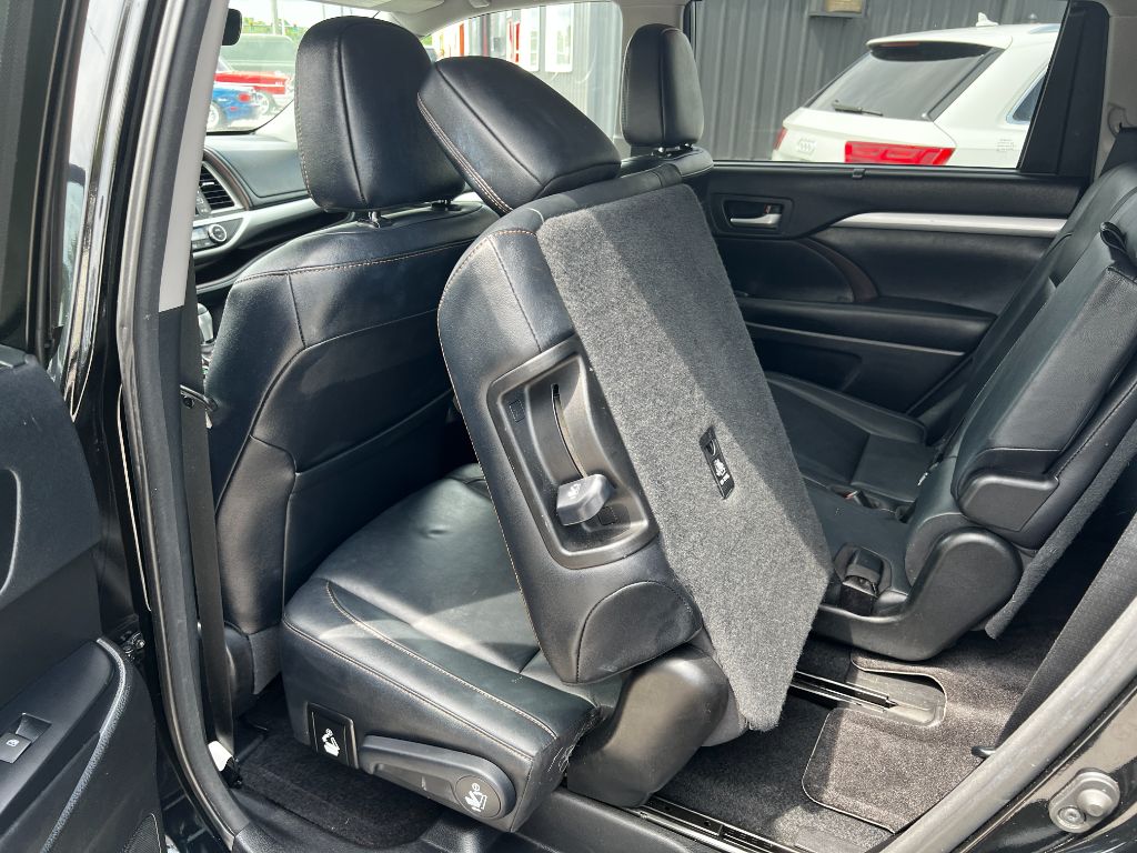 2017 Toyota Highlander - $26,495