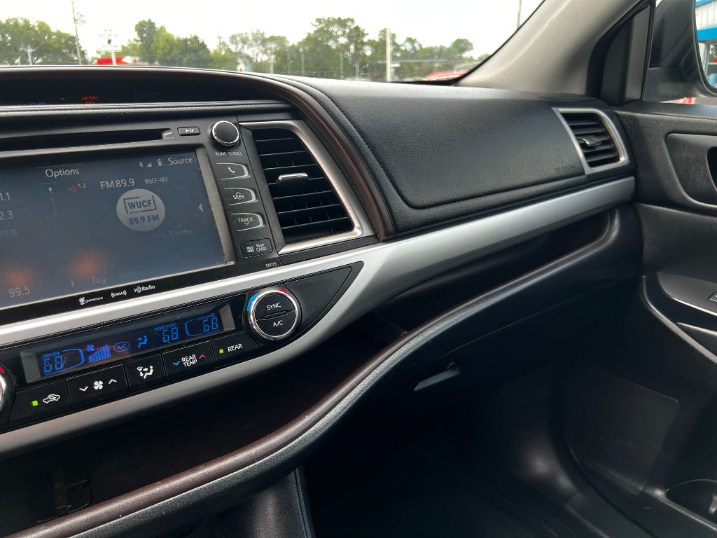 2017 Toyota Highlander - $26,495