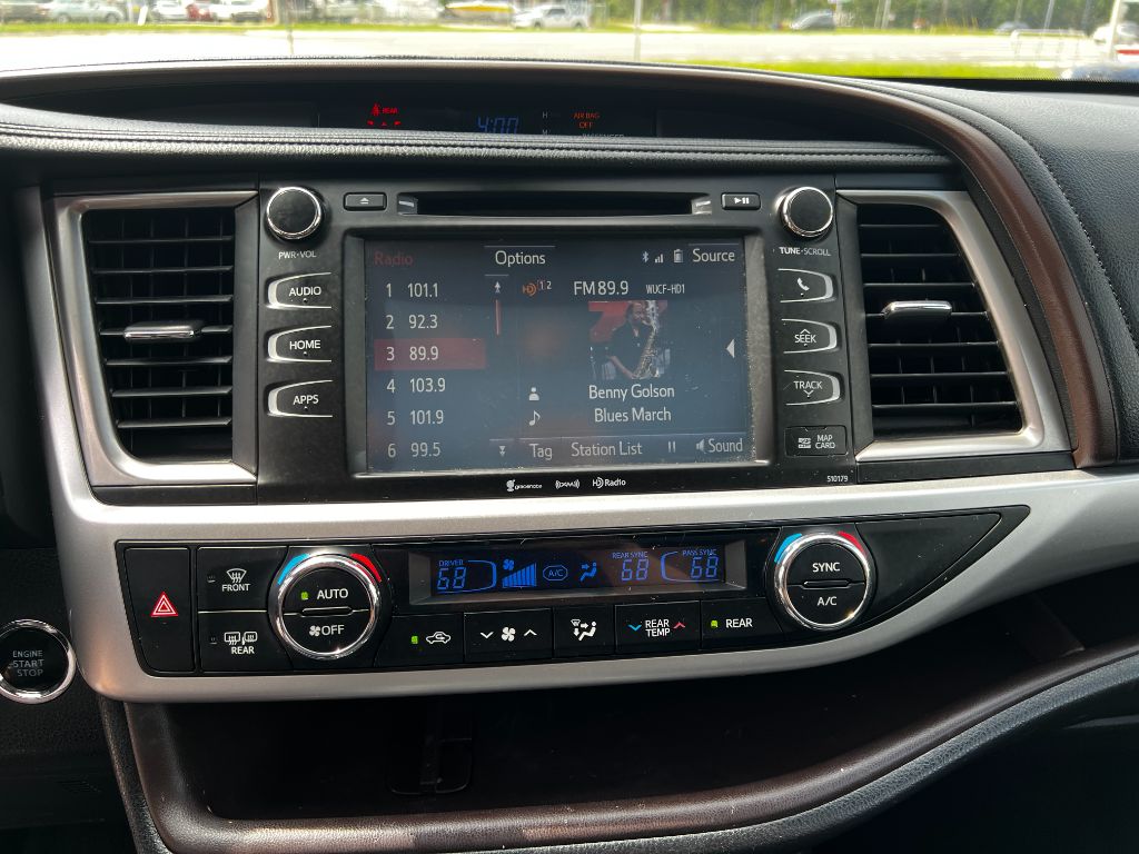 2017 Toyota Highlander - $26,495