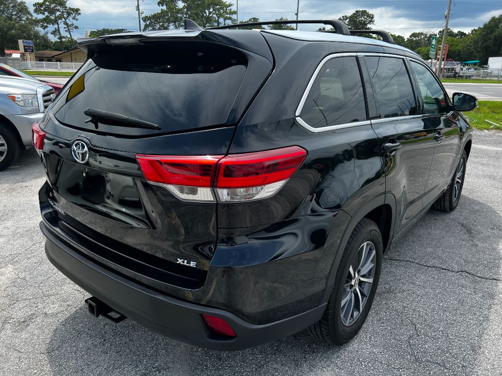 2017 Toyota Highlander - $26,495