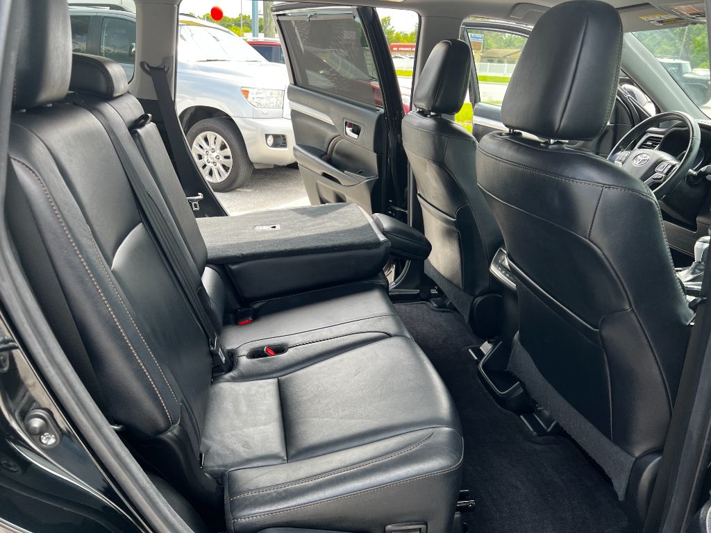 2017 Toyota Highlander - $26,495