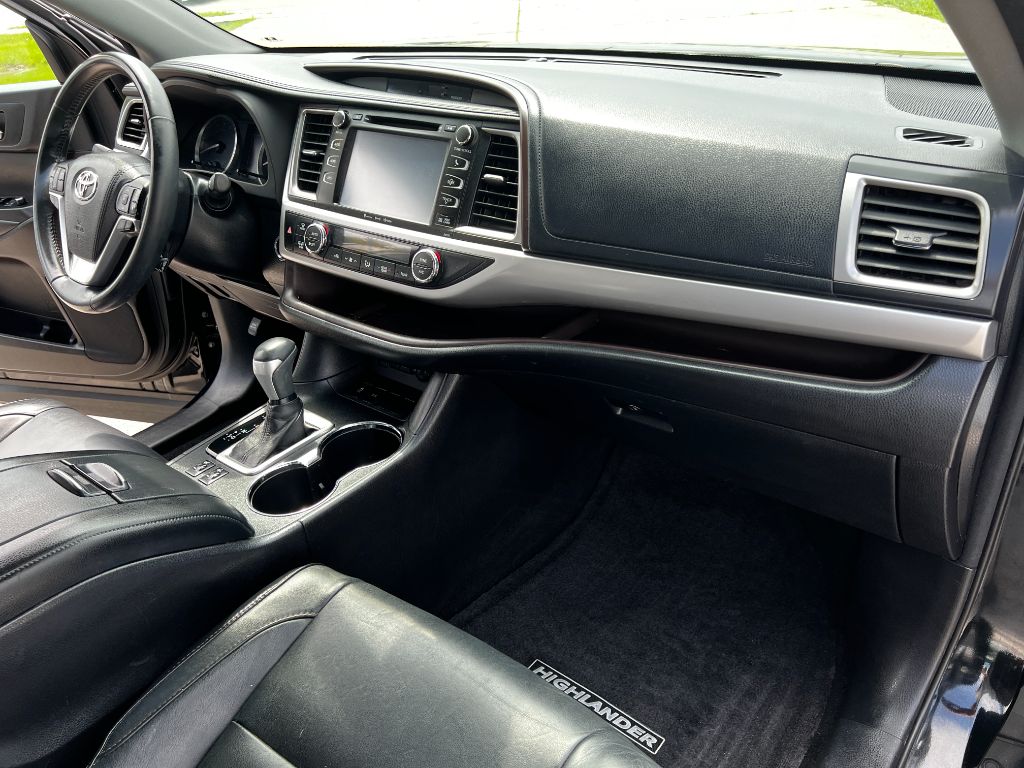 2017 Toyota Highlander - $26,495