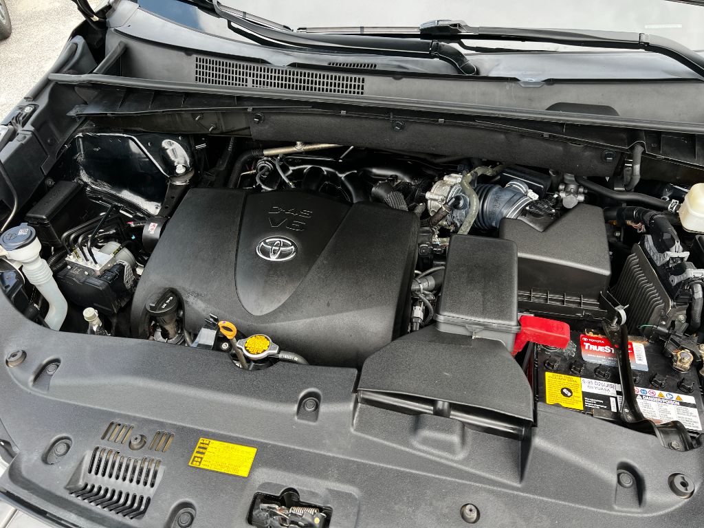 2017 Toyota Highlander - $26,495