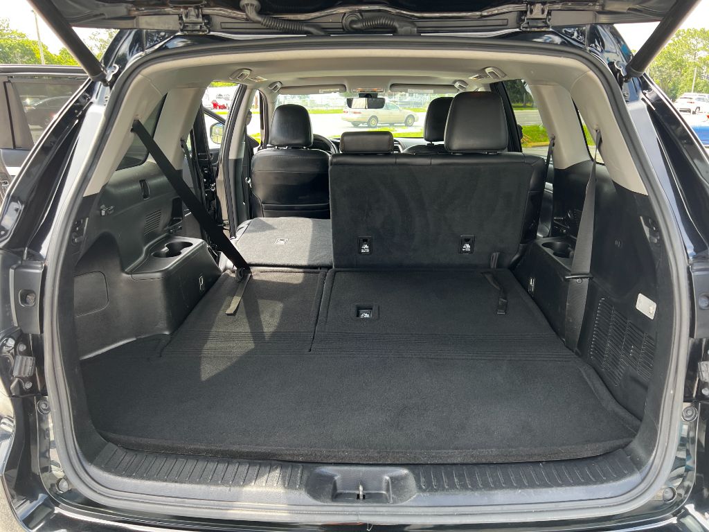 2017 Toyota Highlander - $26,495