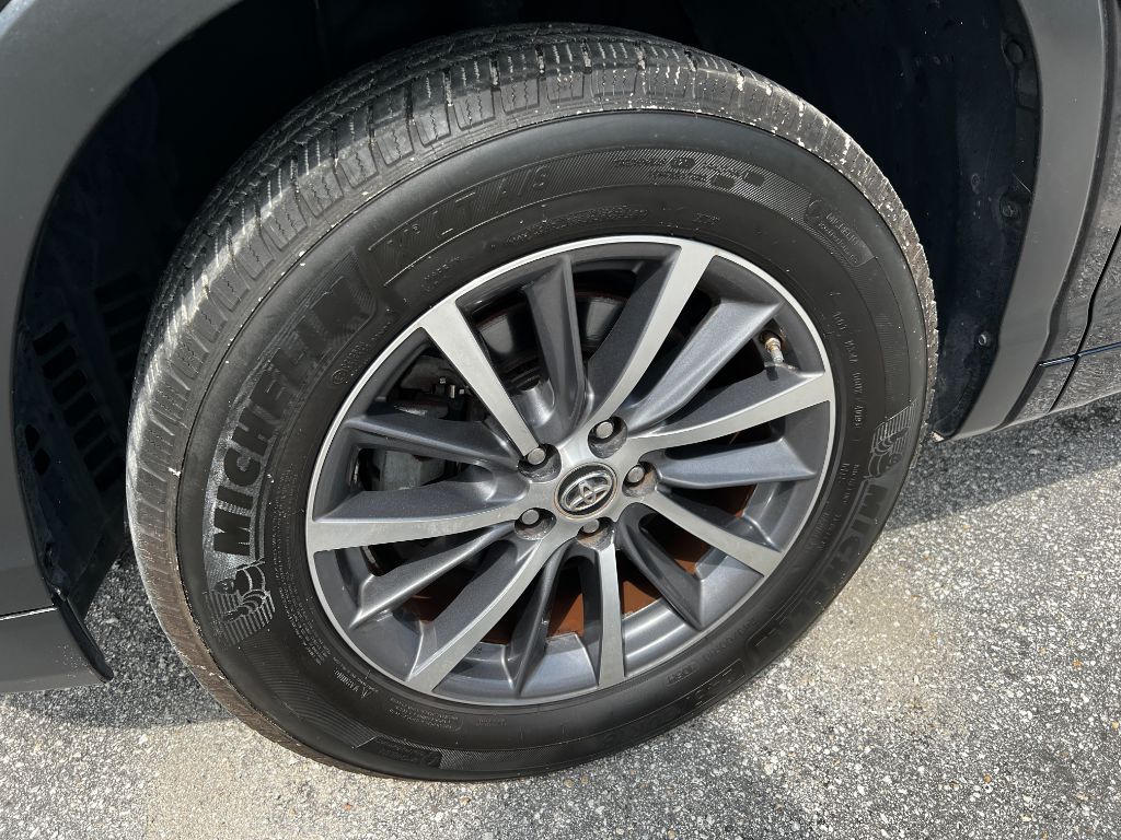 2017 Toyota Highlander - $26,495