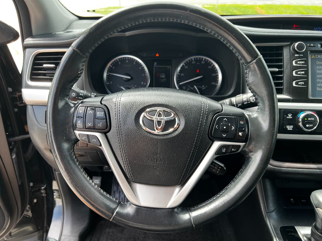 2017 Toyota Highlander - $26,495