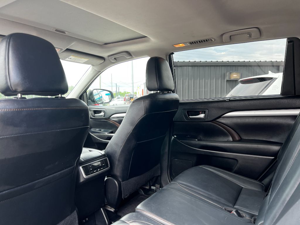 2017 Toyota Highlander - $26,495