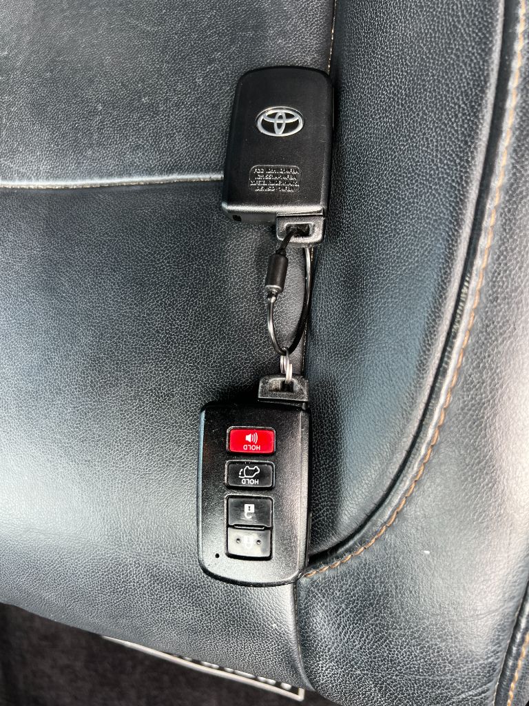 2017 Toyota Highlander - $26,495