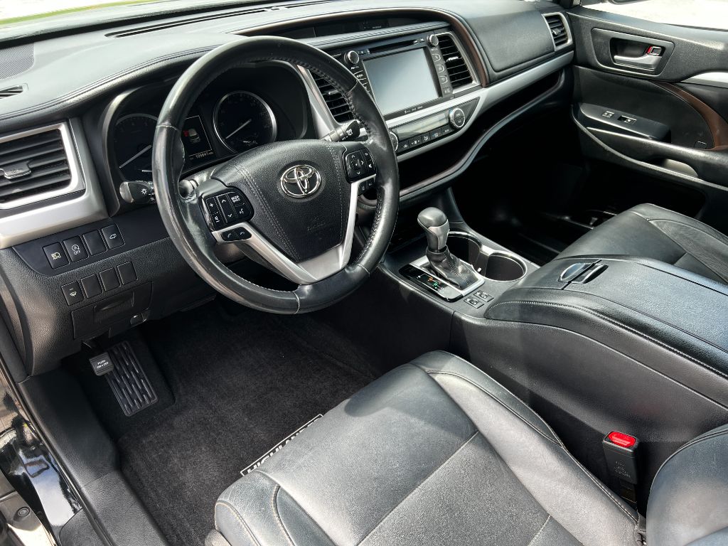 2017 Toyota Highlander - $26,495