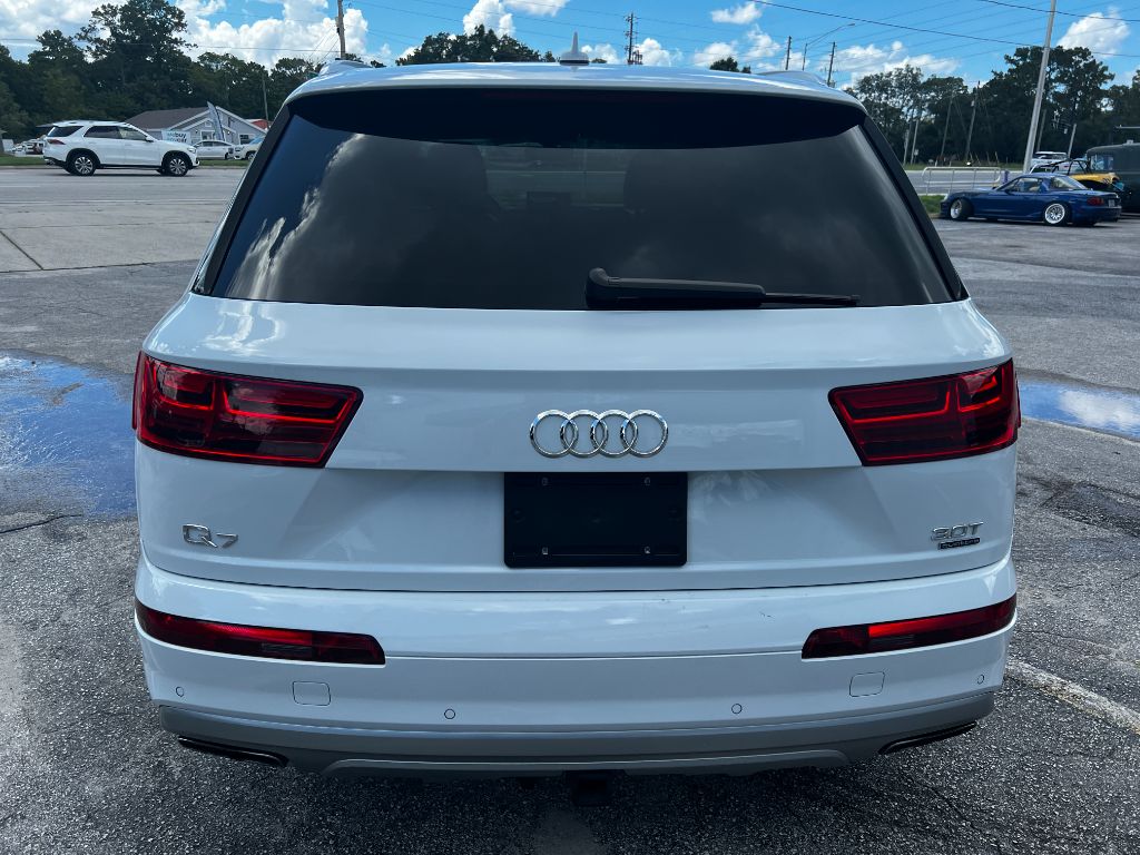 2018 Audi Q7 - $48,500