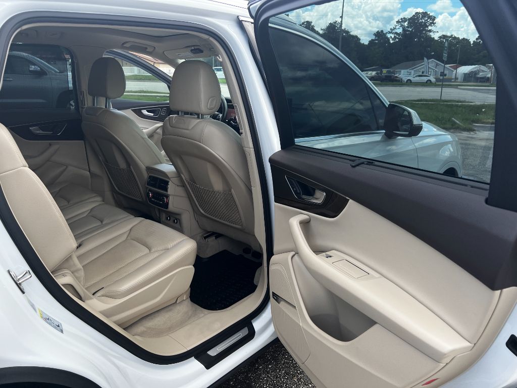 2018 Audi Q7 - $48,500