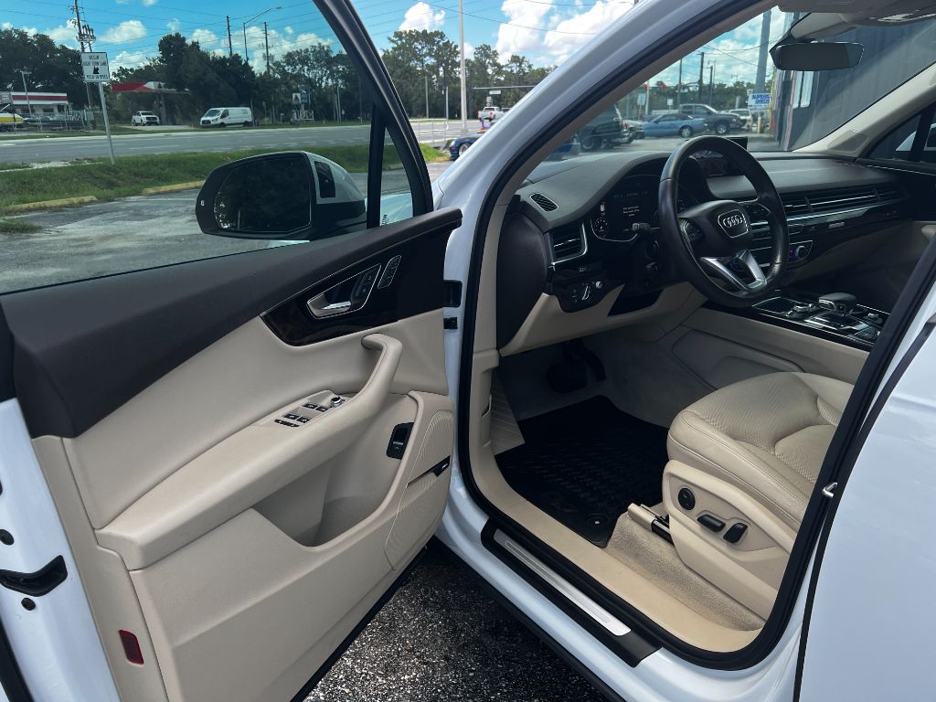 2018 Audi Q7 - $48,500