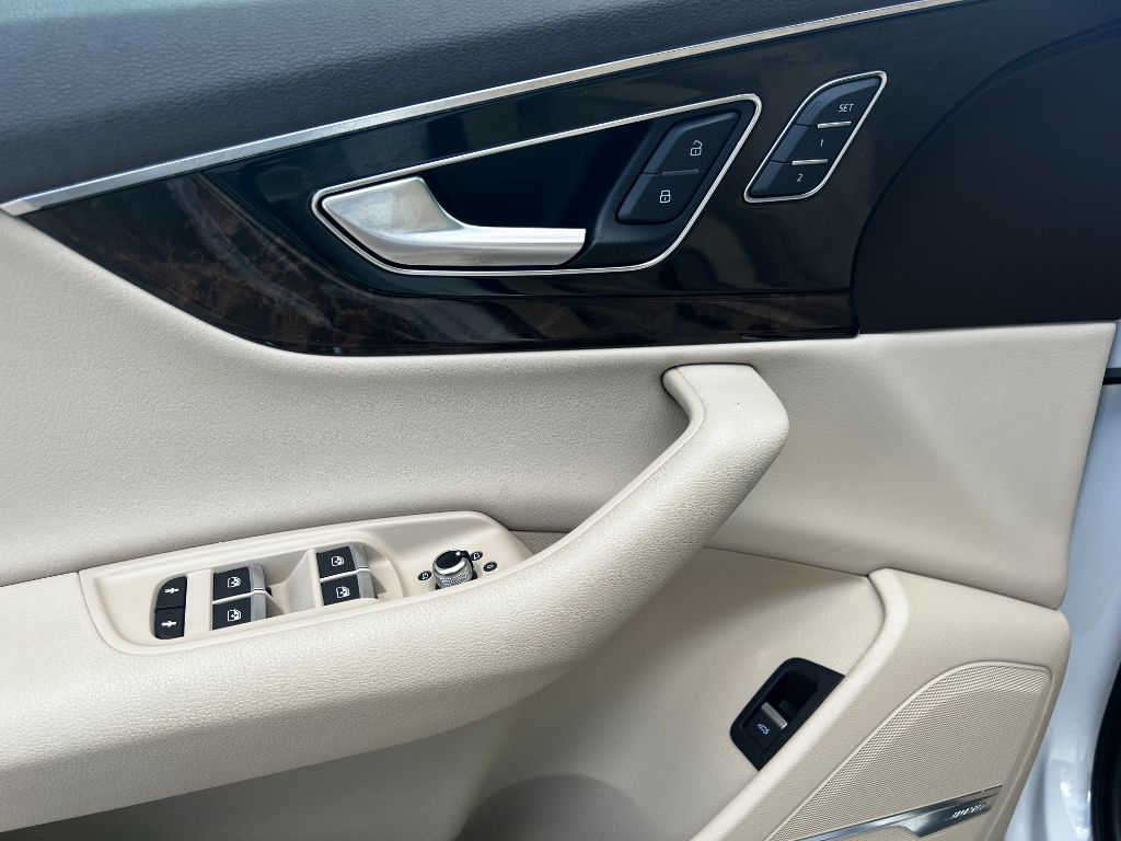 2018 Audi Q7 - $48,500