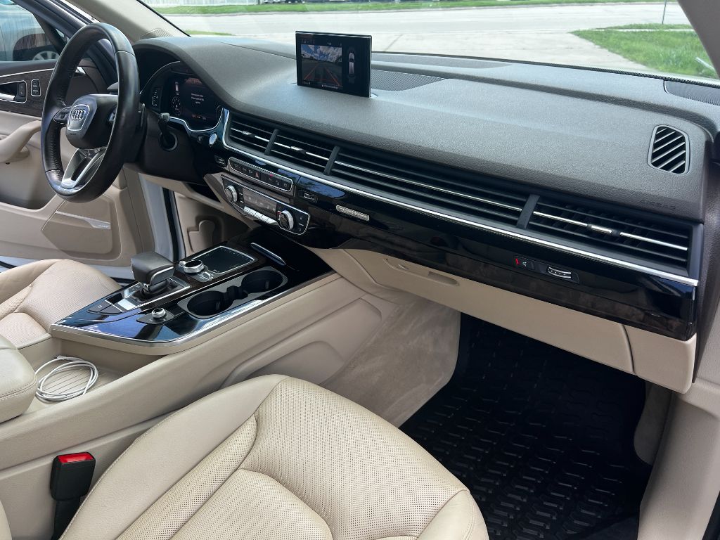 2018 Audi Q7 - $48,500