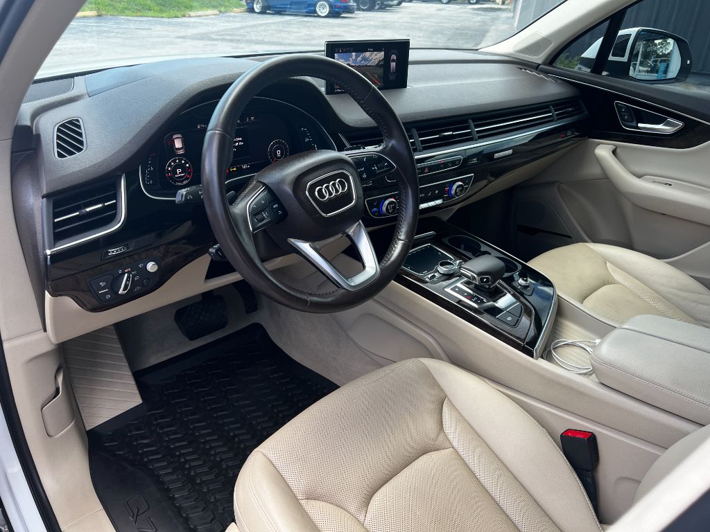 2018 Audi Q7 - $48,500