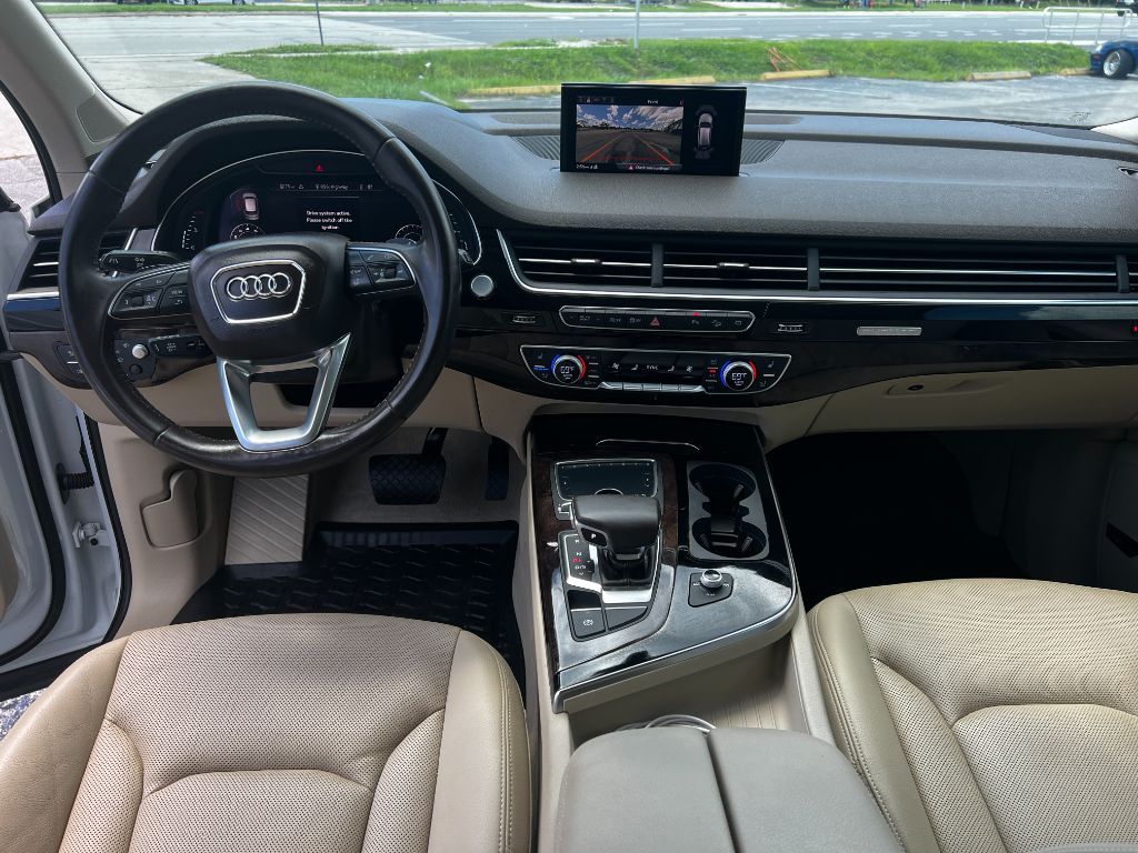 2018 Audi Q7 - $48,500