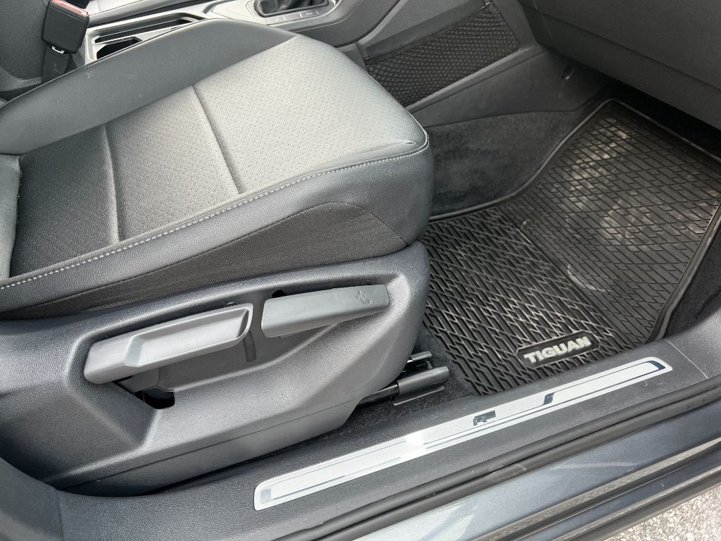 2020 Volkswagen Tiguan - $31,500