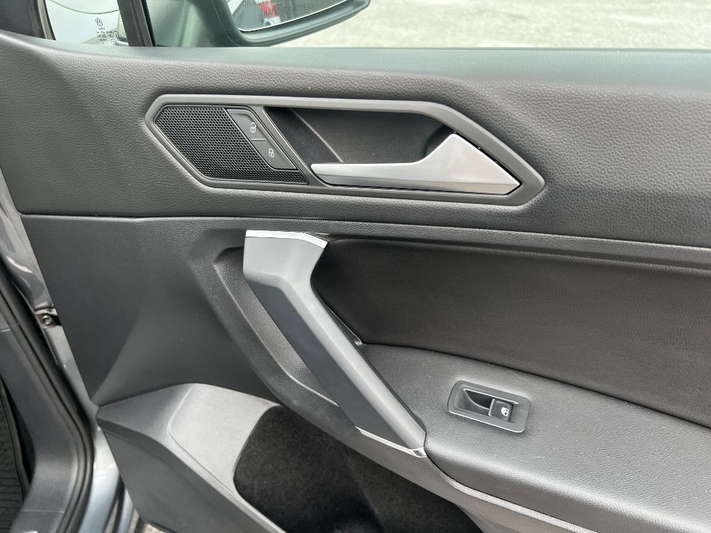 2020 Volkswagen Tiguan - $31,500