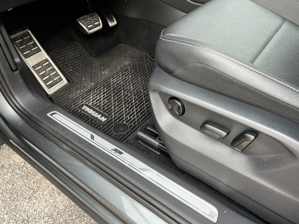 2020 Volkswagen Tiguan - $31,500
