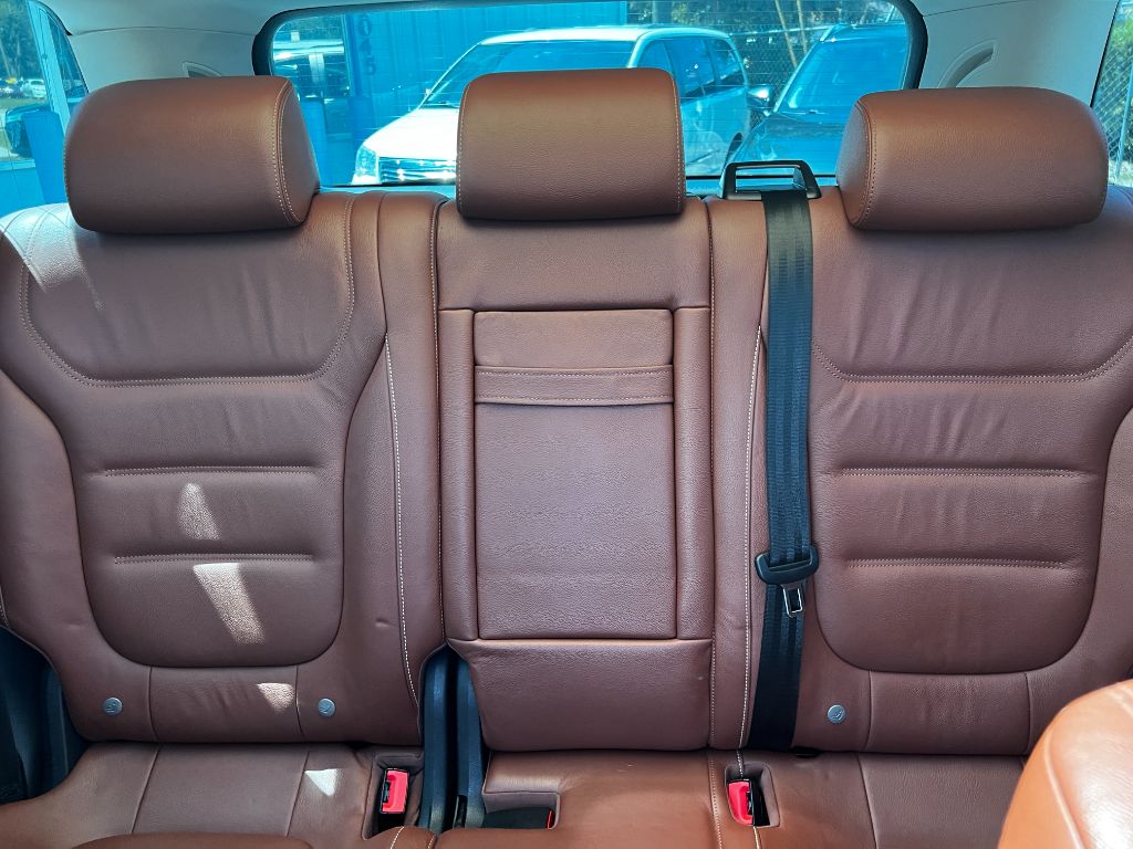 2015 Volkswagen Touareg - $22,995