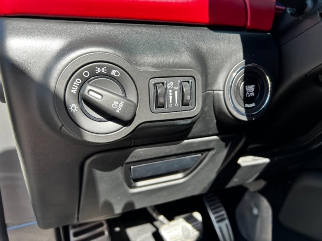 2015 Maserati Ghibli - $32,995