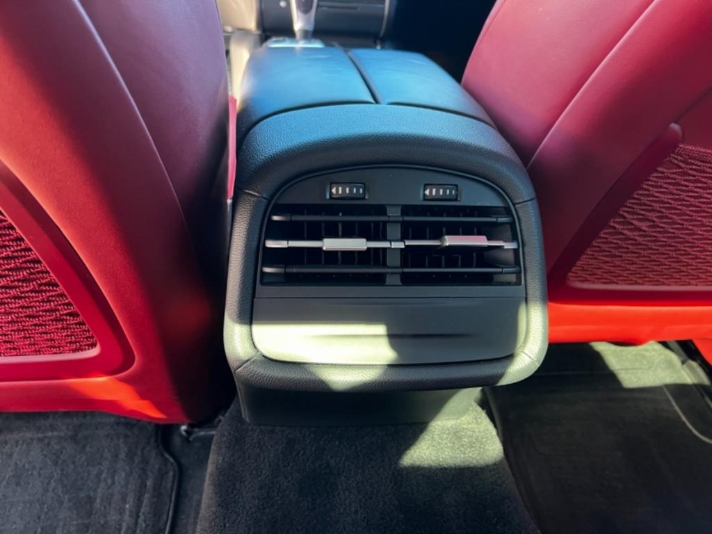 2015 Maserati Ghibli - $32,995