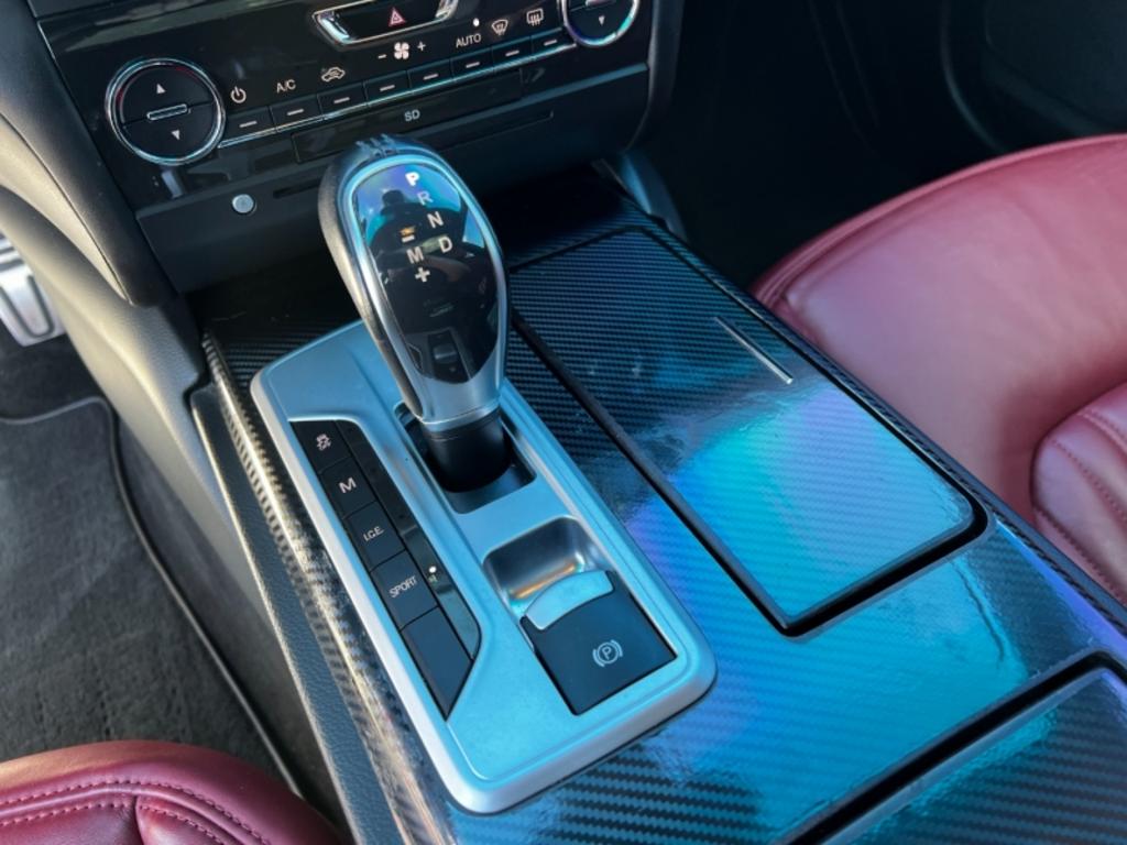2015 Maserati Ghibli - $32,995