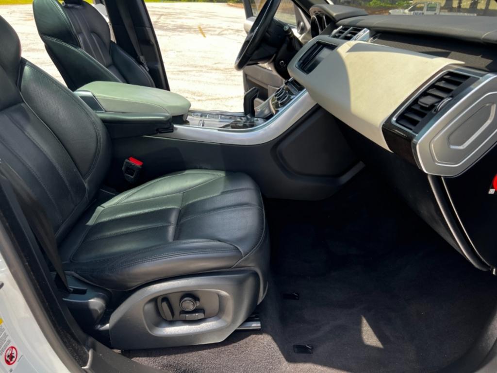 2016 LAND ROVER Range Rover Sport - $38,995