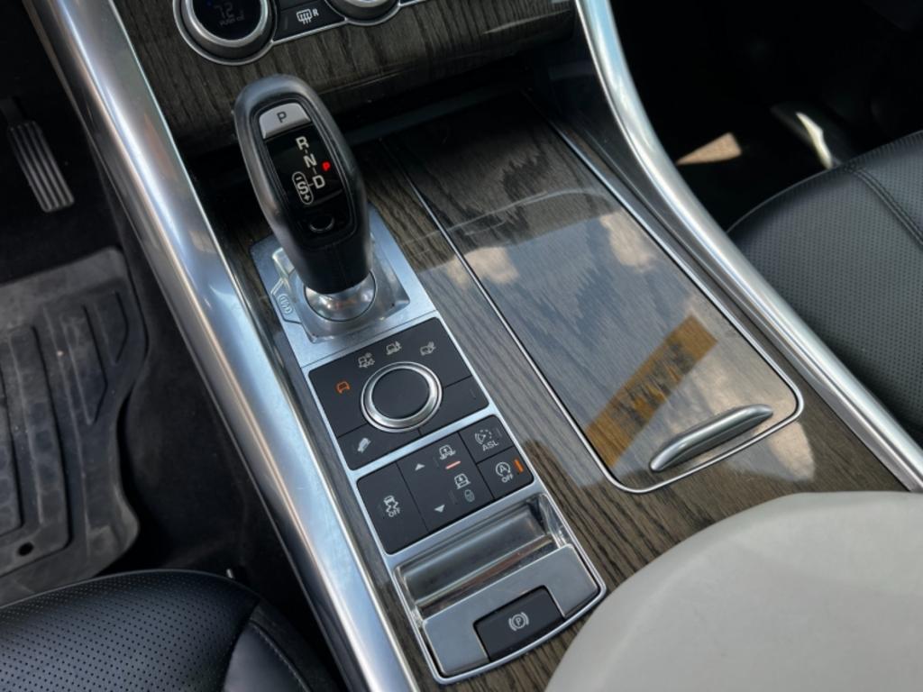 2016 LAND ROVER Range Rover Sport - $38,995