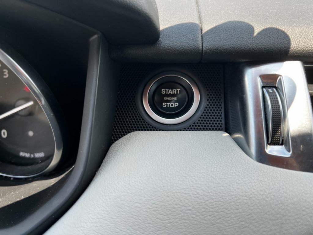 2016 LAND ROVER Range Rover Sport - $38,995