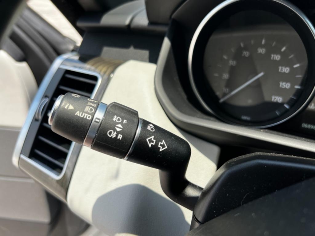 2016 LAND ROVER Range Rover Sport - $38,995