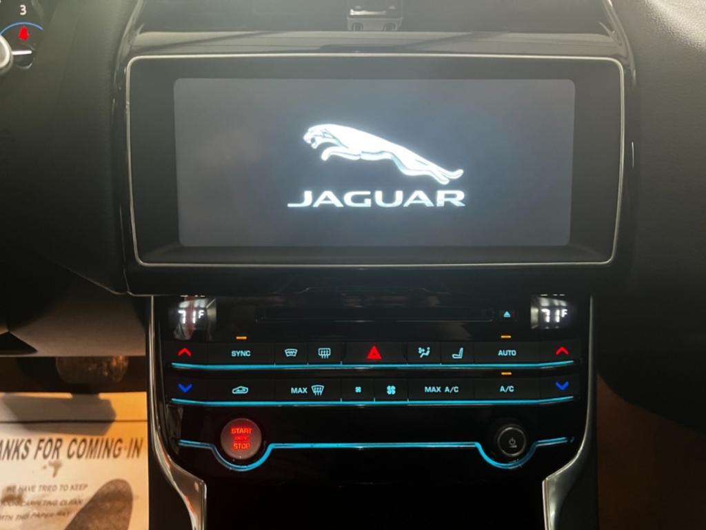 2017 Jaguar XE 4dr Sdn I4 Prestige photo
